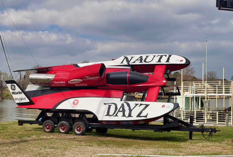 H1 Unlimited Hydroplane on site
